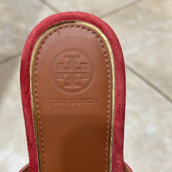 Tory Burch Metal Miller Nat Suede Sandal. - Picture 3 of 6